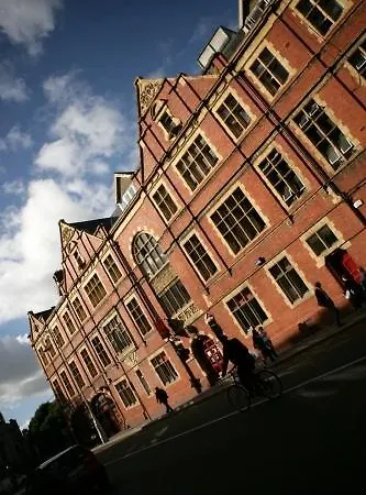 Kinlay House Хостел