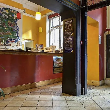 Hostel Kinlay House *