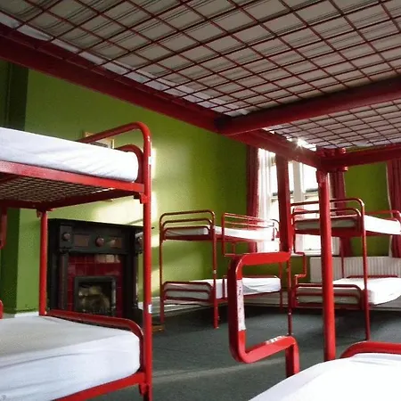 Kinlay House Hostel *