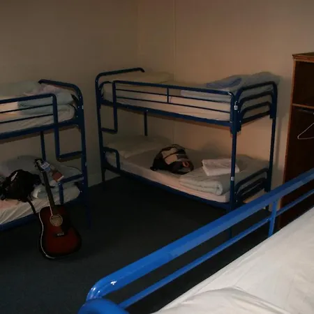 Kinlay House Hostel *