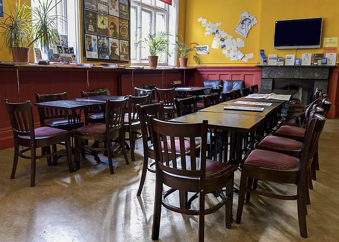 Hostel Kinlay House *