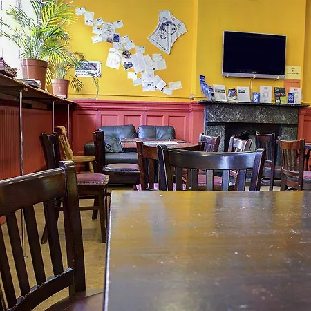 Hostel Kinlay House *