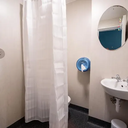 Hostel Kinlay House